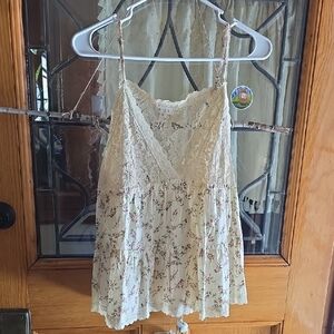 POL Gorgeous Pink Floral Cream Lace Top Nwot